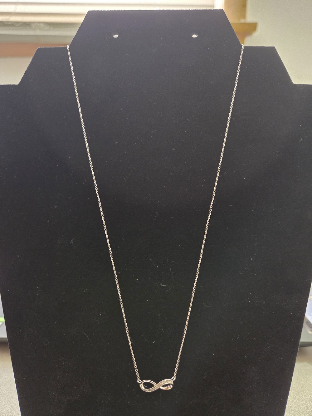 Delicate 925 Silver Infinity Pendant Necklace With .05 CTTW Natural Diamond